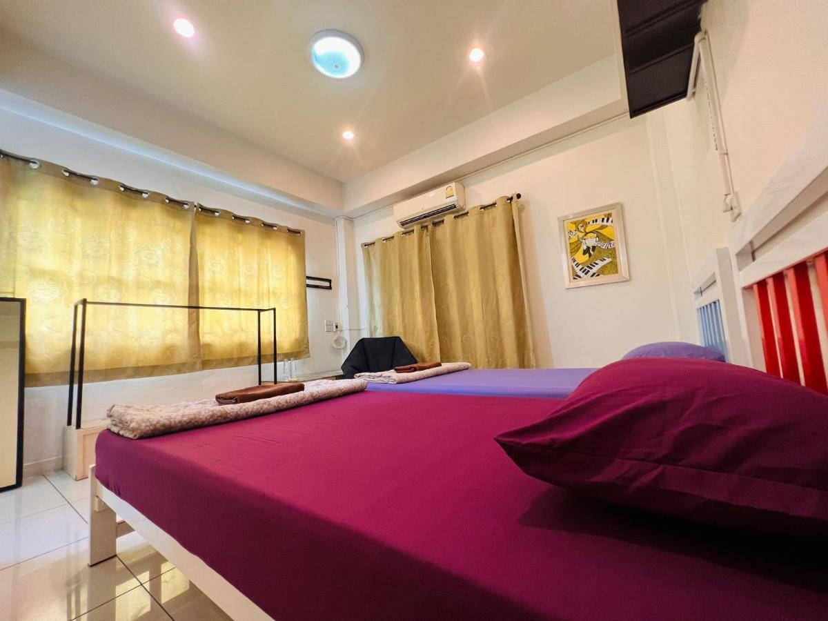 Aekkalukthai Hostel Rayong Exterior photo