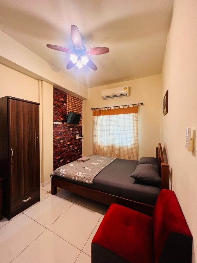 Aekkalukthai Hostel Rayong Exterior photo